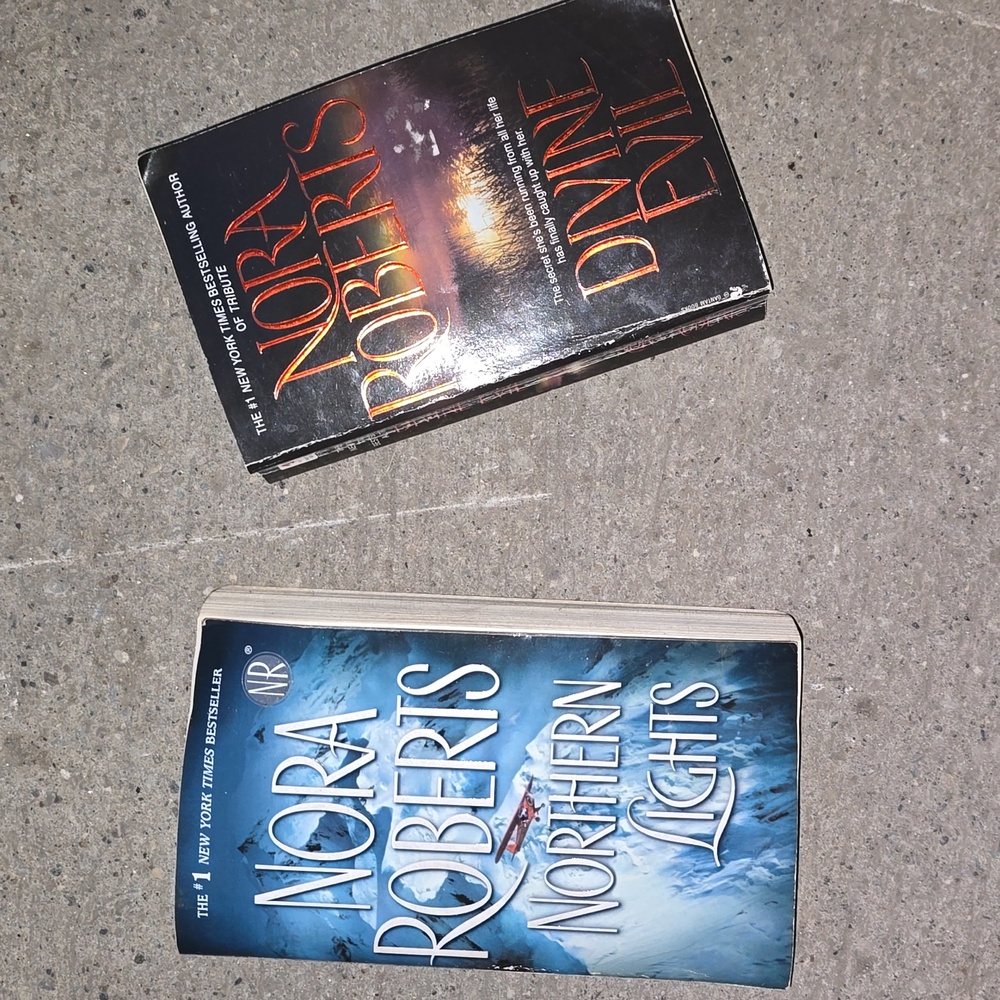 Nora Roberts Paperback Books